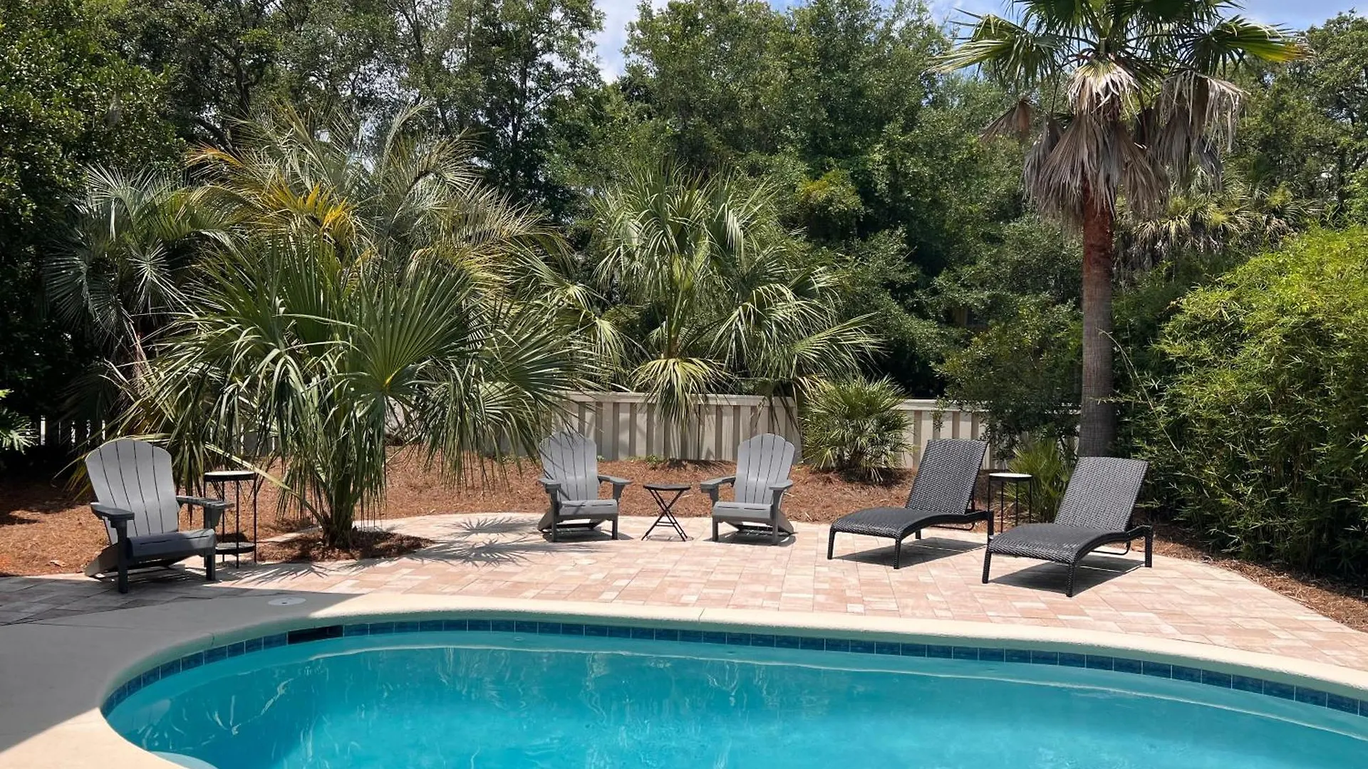 Holiday home 1 Lark Street 4Th Row Ocean Private Pool Pet Friendly Near The Ocean, Shops & Restaurants Villa Hilton Head Island